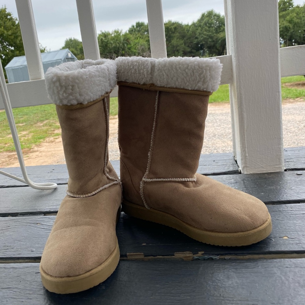AIRWALK WINTER BOOTS